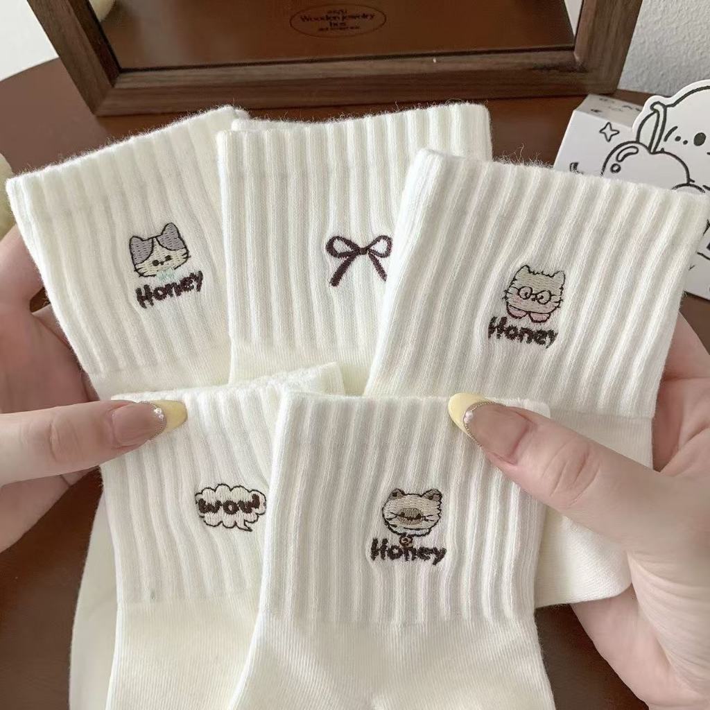 Vớ tất trắng gân thêu icon gấu bear nơ mèo nâu tatvoso23