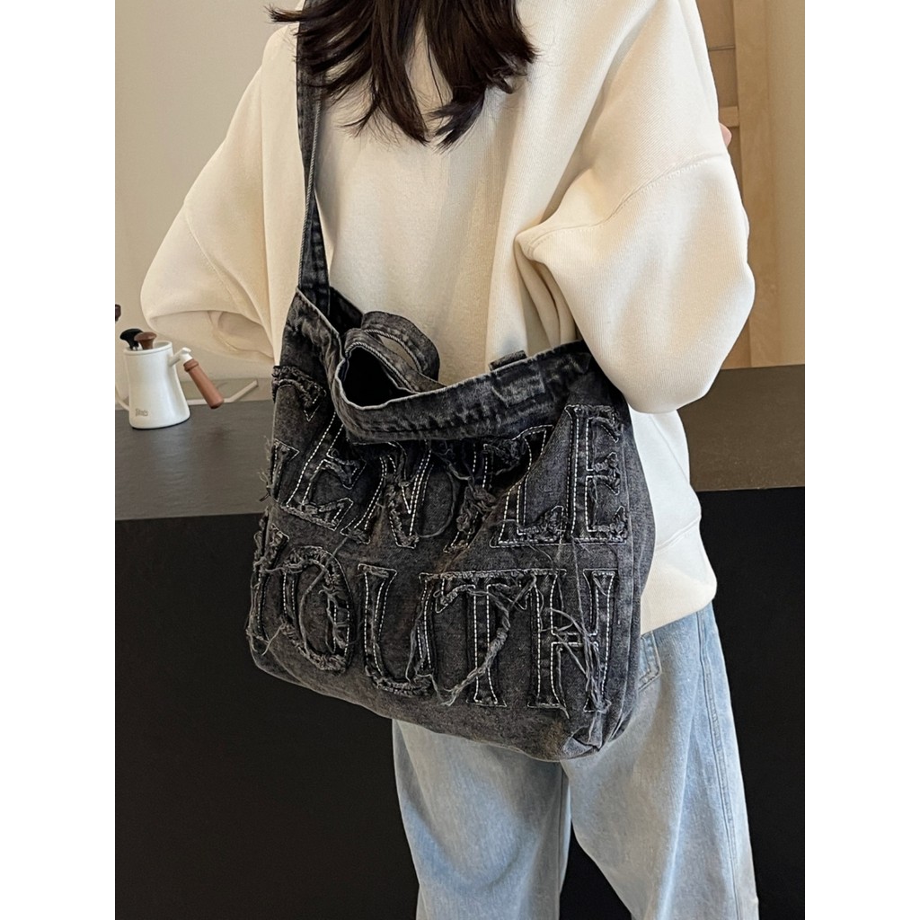 Phong cách tối giản Raw Edge Letter Design Jeans Canvas Tote Bag, Màu trơn Dung tích lớn