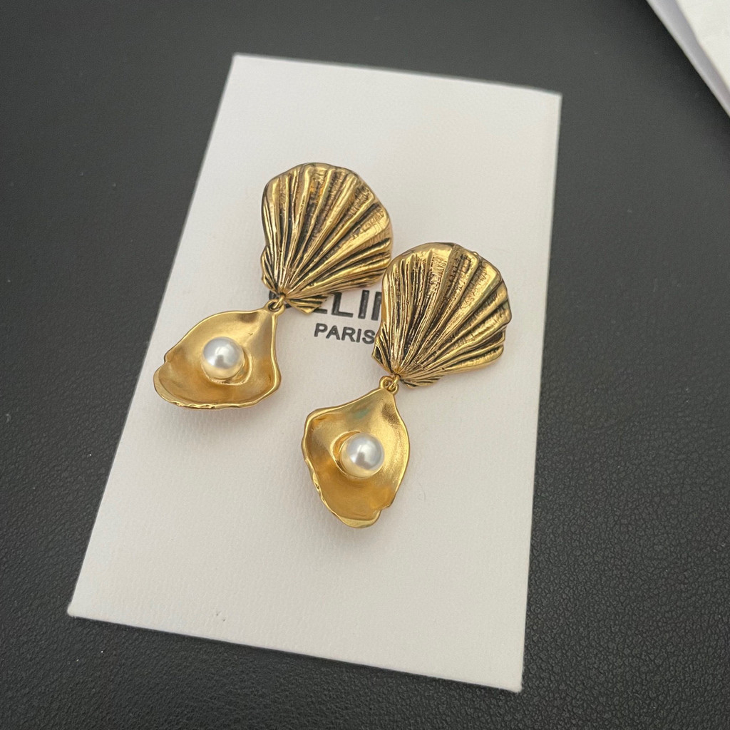 Accessories: Gold-plated metal shell earrings earrings Pearl Earrings Vintage Earrings