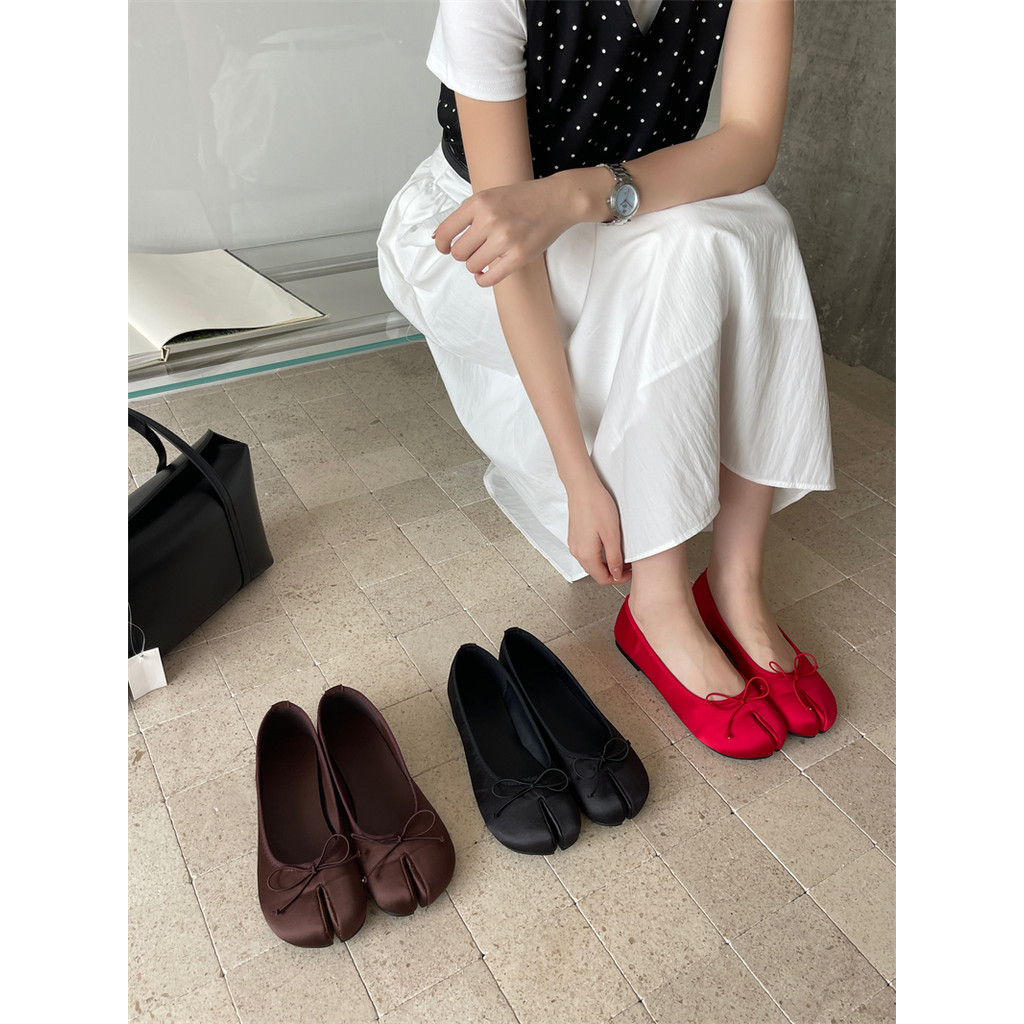 【Lamode】Giày Nữ Thời Trang 2026 Phong Cách Mới Flat Pig Hoof Giày Flip-Toe Giày Nữ