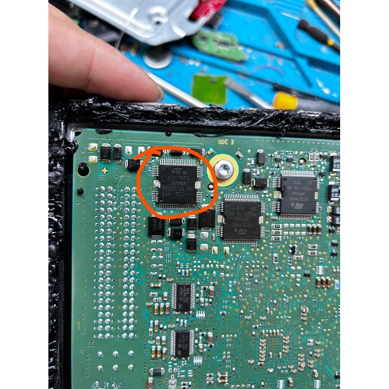 Quạt điều khiển Chip ATIc94D1 UN94DA Audi A8 Xe ic