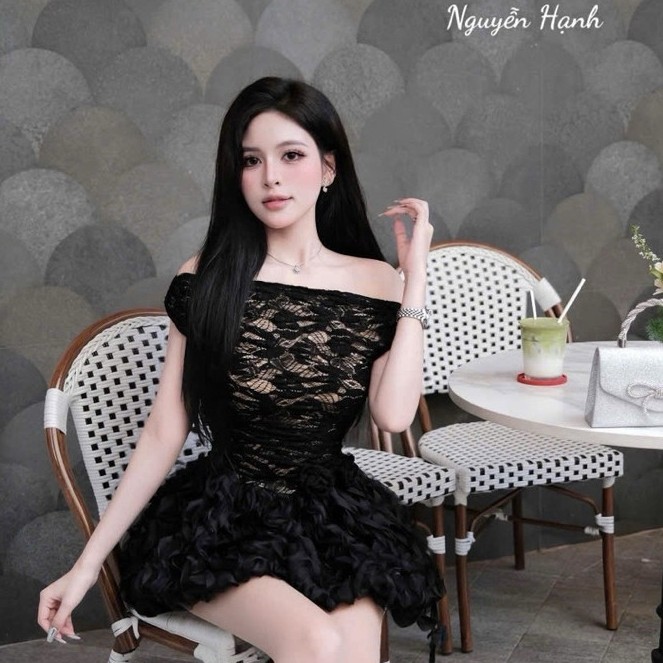 ĐẦM TRỄ VAI ĐÍNH HOA EO FORM BÍ   BYJOLIE