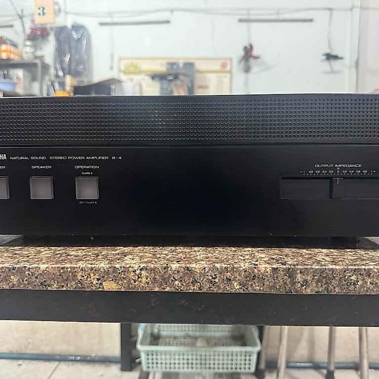 Power amply Yamaha B-4 máy chạy 8 sò Sắt đỏ Toshiba CS-330w có chức năng đánh CLass A&B máy zin mới 