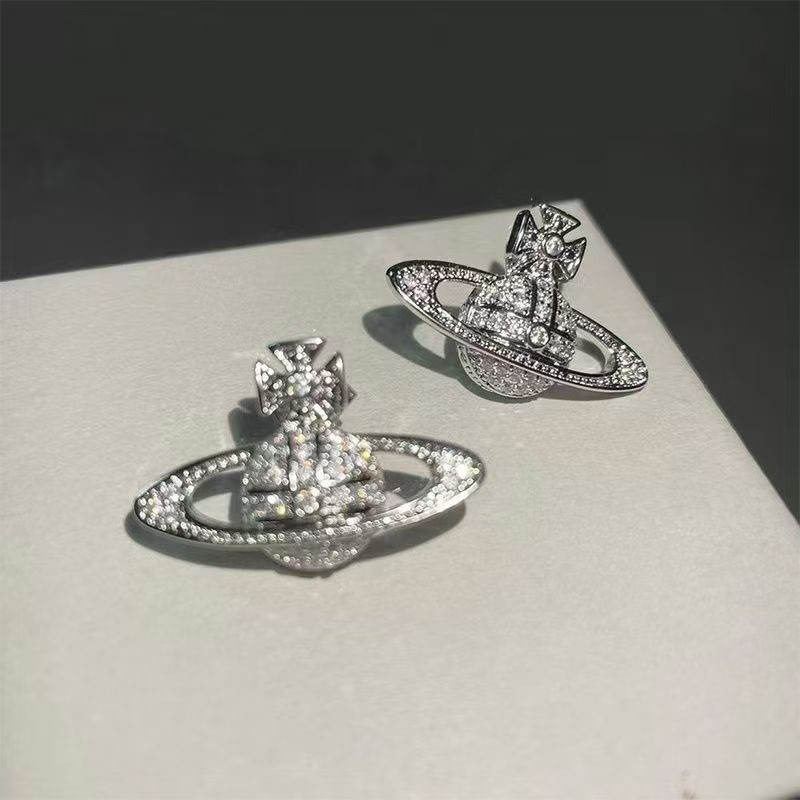 4KUW Four-leaf clover embossed three-dimensional Saturn exquisite earrings, Vivian delicate earrings