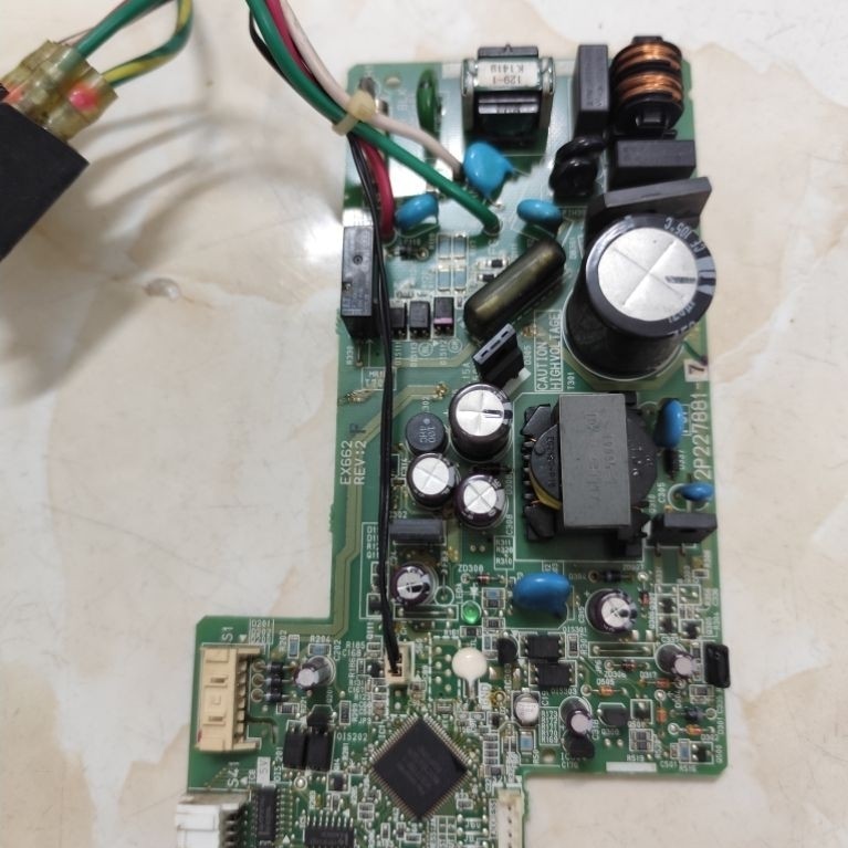 bo mạch giàn lạnh Daikin 2-2.5hp gas 22 -410 inverter