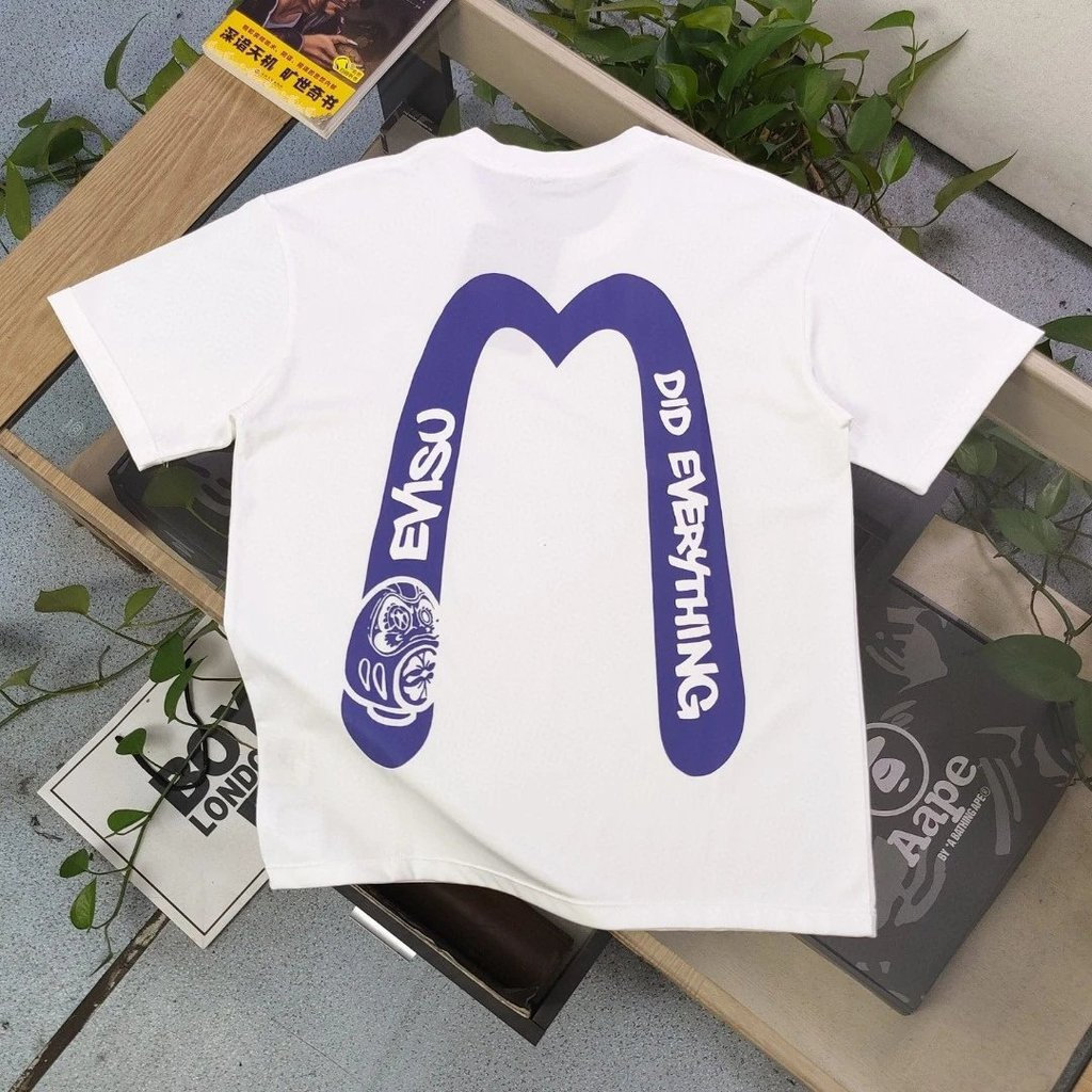 EVISU / God of Fortune 2026 Áo thun ngắn tay cổ tròn phong cách cặp đôi Áo thun in hình phong cách n