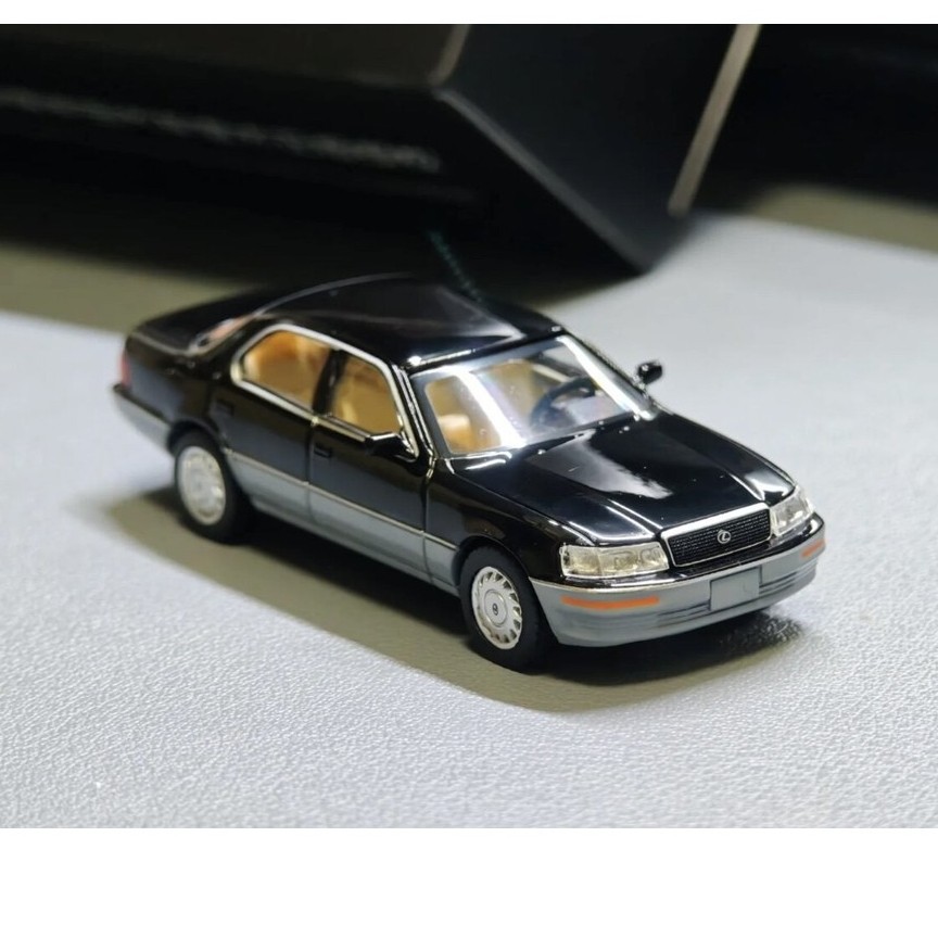 MYBRICKSTORE JKM 1: 64 Đen LS400 UCF10 Cổ Điển Sedan Thể Thao Mô Hình Diecast Kim Loại Hiển Thị Xe M