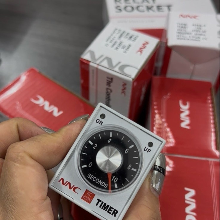 TIMER CKC NNC AH3-3 AC220V/ DV12/DC 24 v Bộ hẹn giờ Timer Relay tặng kèm đế nnc