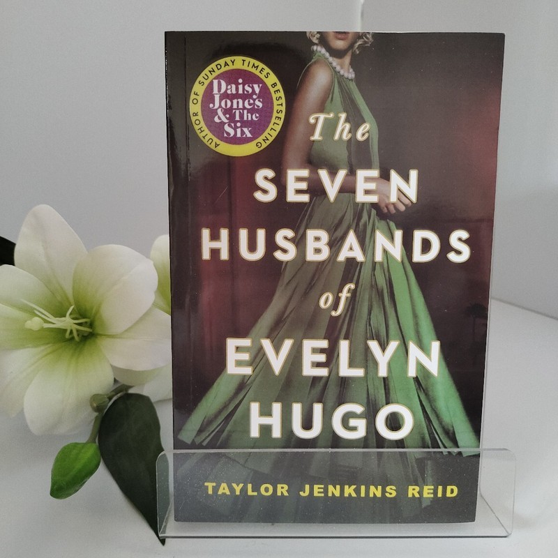 Hàng sẵn có Vận chuyển nhanh Bảy người chồng của Evelyn Hugo Bảy người chồng của Evelyn Hugo Tiếng A