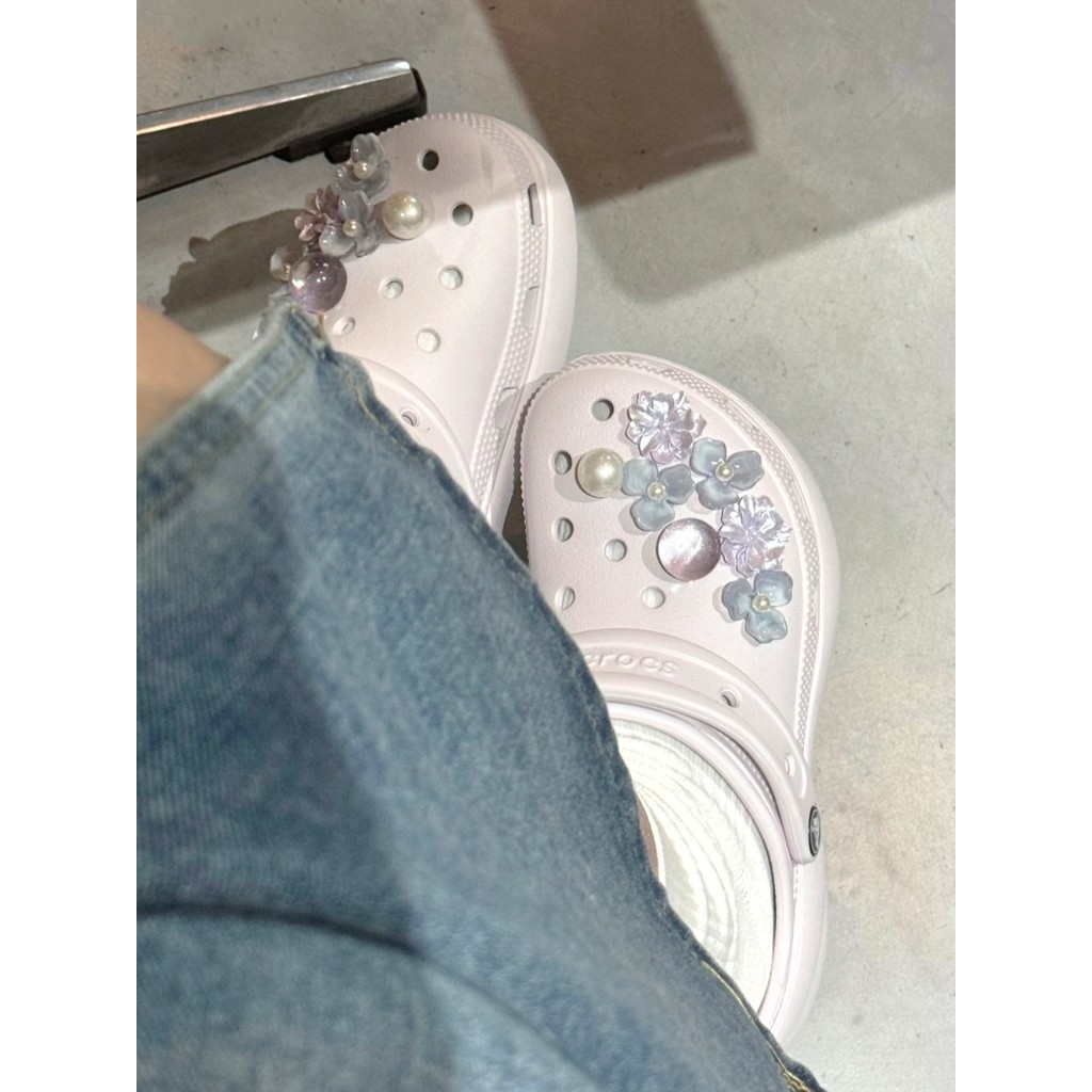 chảm dép crocs nữ đế thấp charm dép to Nho Đá Cuối Camellia Giày Lỗ Hoa Giày Phụ Kiện Trang Trí Phụ 