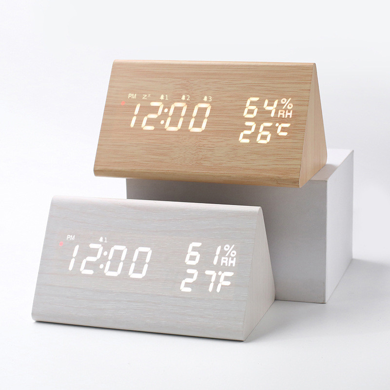 Popular~Japanese-style smart radio-controlled clock with automatic time adjustment, temperature and 