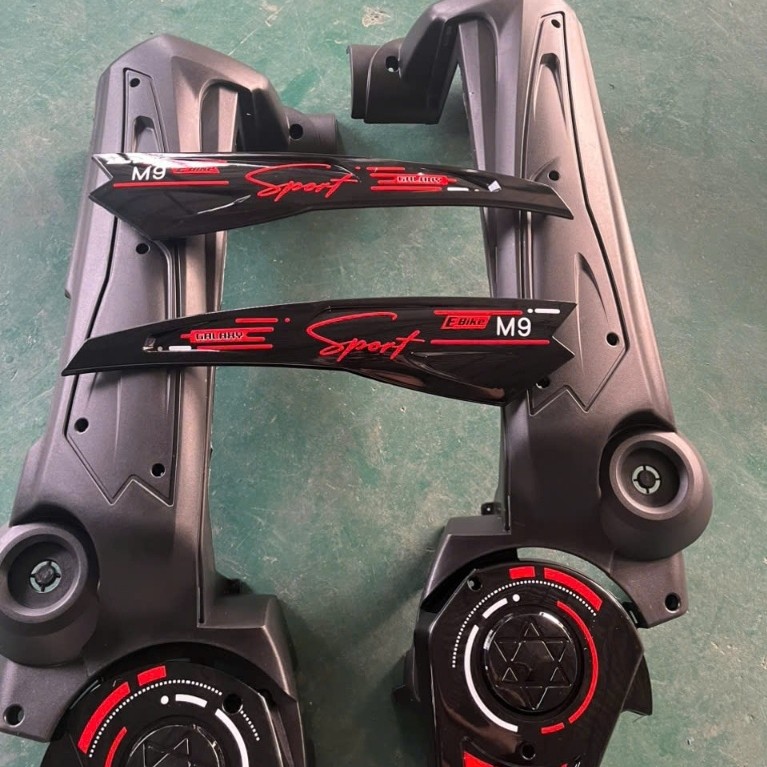 Bộ ốp sườn bình xe điện M133,M9 đời mới, dùng lắp đươc cho xe M133 12a và 20a (quây bình xe bò nhỏ)