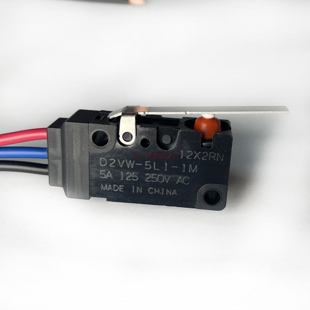 Công tắc cơ bản nhỏ chống thấm OMRON D2VW-5-1M / D2VW-5L1-1M Công tắc kín 5A