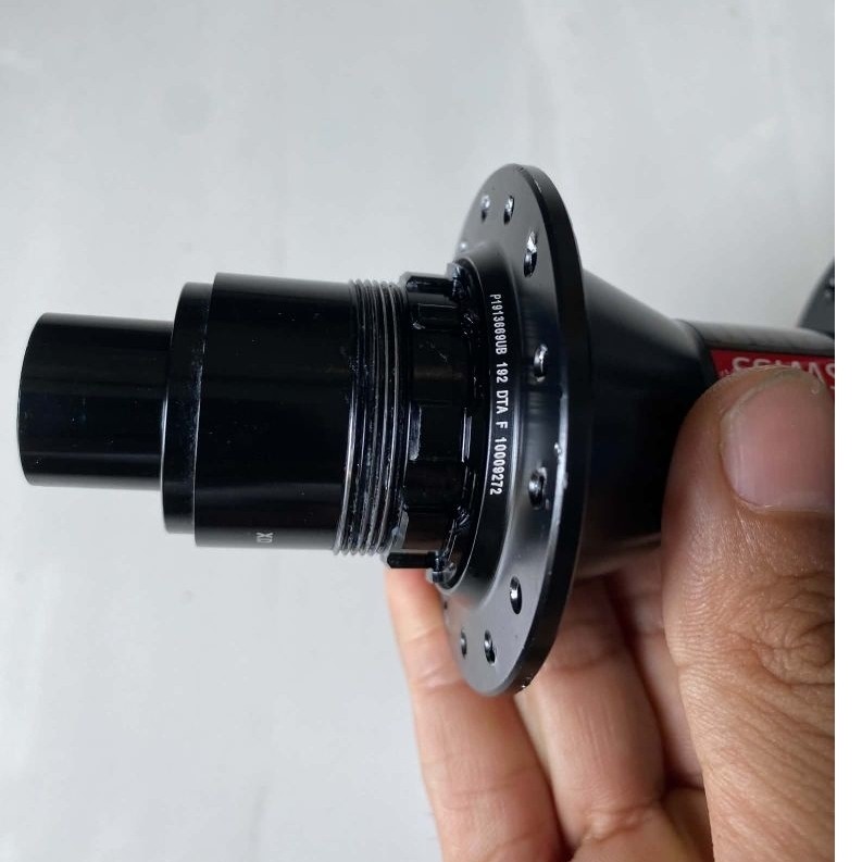 Đùm sau dt swiss 370 cối 3 chó 28H
