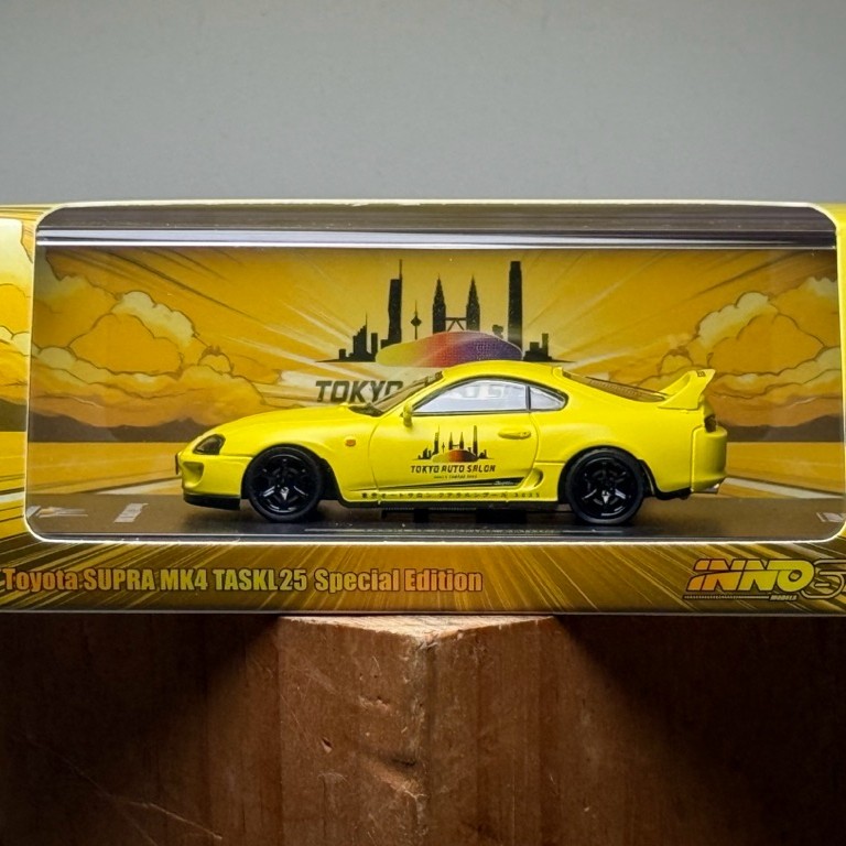 Xe mô hình tỷ lệ 1/64 mô phỏng ô tô Inno64 Tokyo Auto Salon 2025 Toyota Supra MK4 (đã qua sử dụng ) 