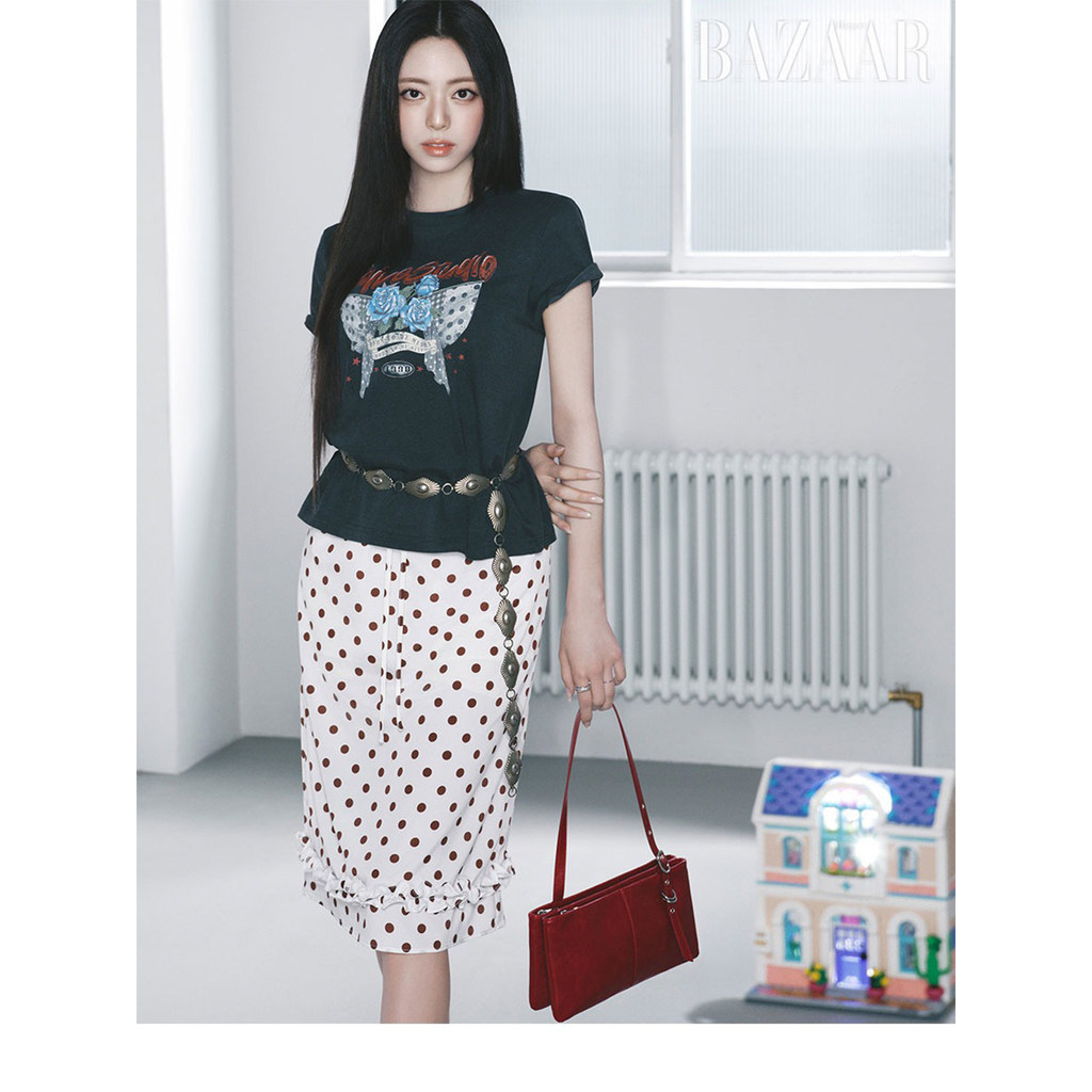 Hàng sẵn có [RAIVE] Dot Rose Graphic Printing 200GSM Cotton Áo thun nữ thời trang Giảm tuổi mặc đườn