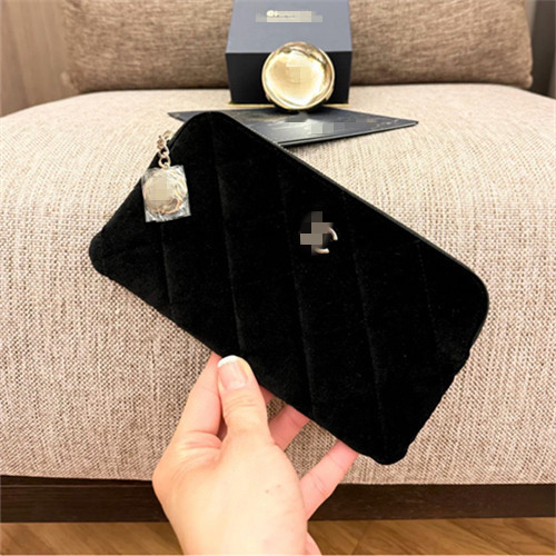 Birthday gift velvet wallet with camellia pendant, clutch bag that can be used as a phone bag, comes
