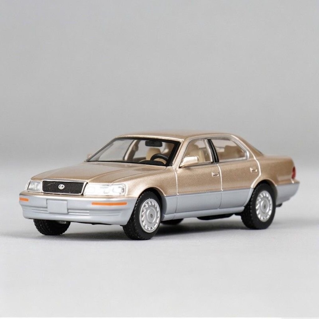 Mytopshop JKM 1: 64 Vàng LS400 UCF10 Cổ Điển Sedan Thể Thao Mô Hình Diecast Kim Loại Hiển Thị Xe Mới
