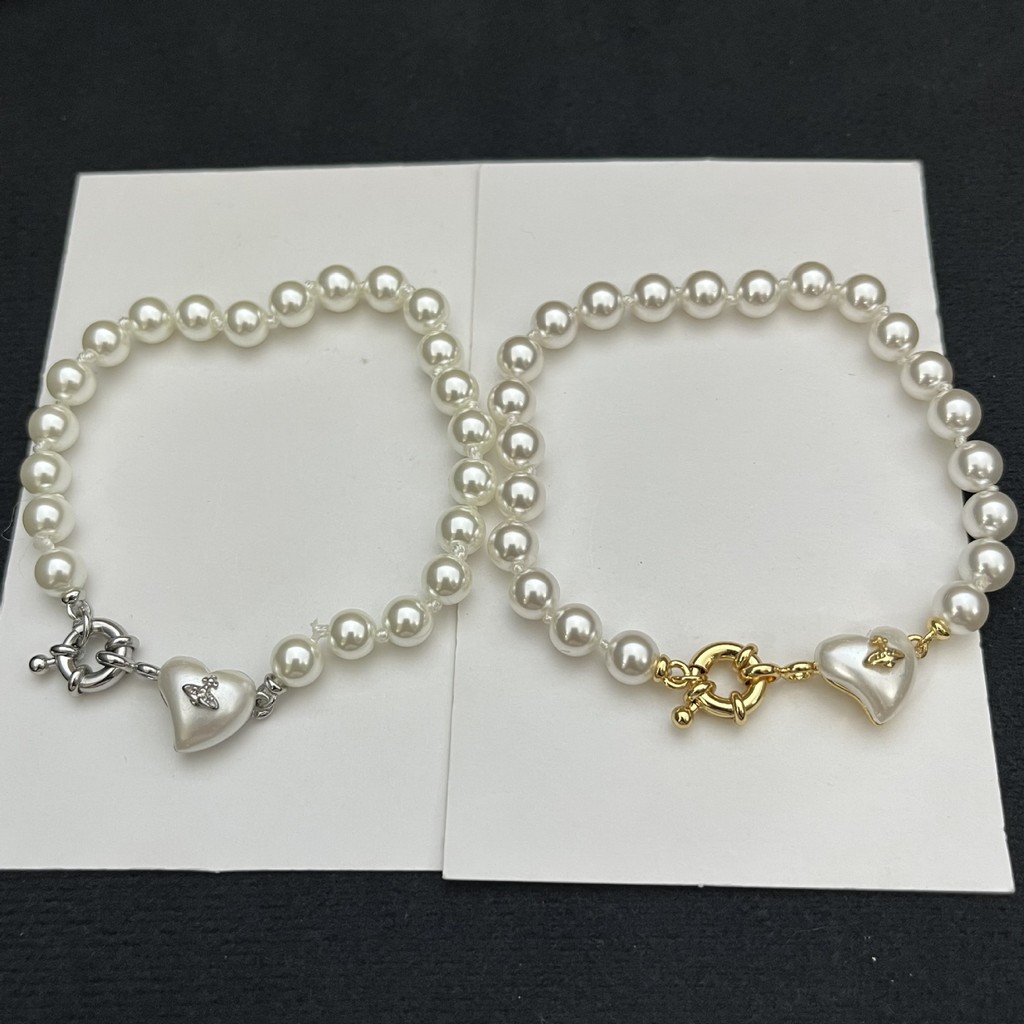 New Heart Necklace for Autumn and Winter, Heart-Shaped Saturn Pearl Necklace, Collarbone Chain