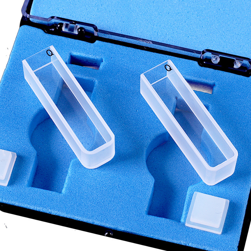 Cuvet Thạch Anh Phòng Thí Nghiệm / Quartz Cuvette 10mm 3.5ml UV-Vis 190-2500nm Bóng Hai Chiều Tặng N
