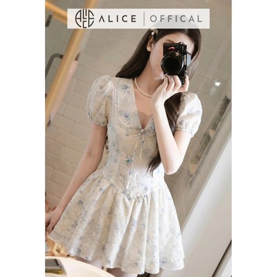 Váy Hoa Nhí Tiểu Thư Alice Màu Xanh Nhạt, Dáng Đầm Ngắn Xòe Chiết Eo Cổ Chữ V Phù Hợp Mùa Hè T485
