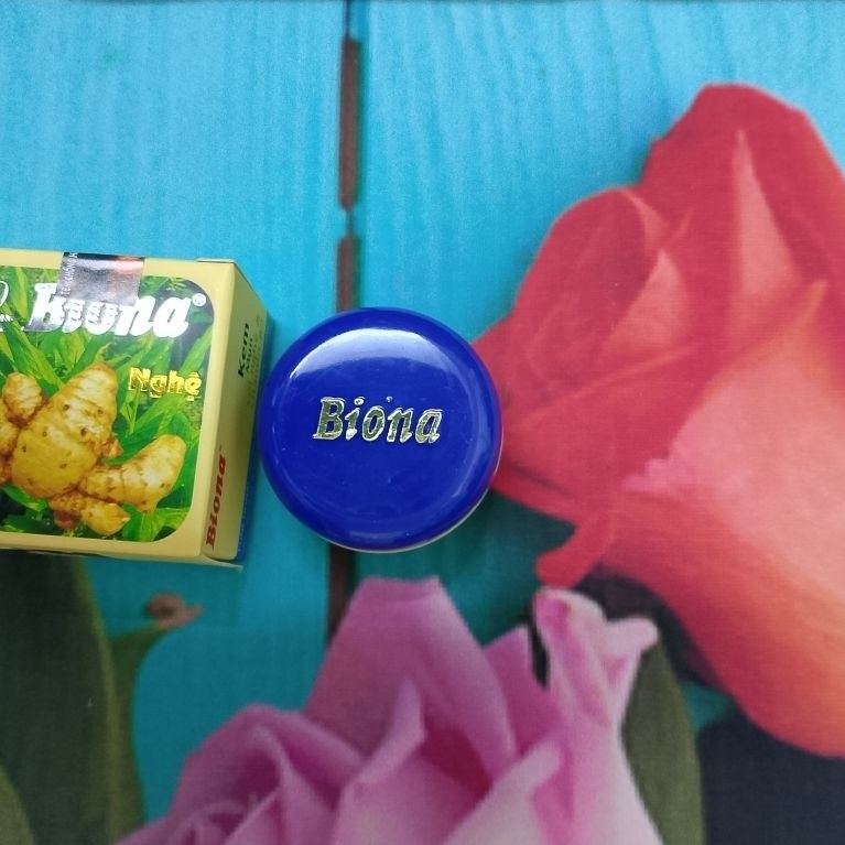 kem nghệ Biona hộp nhựa nấp xanh