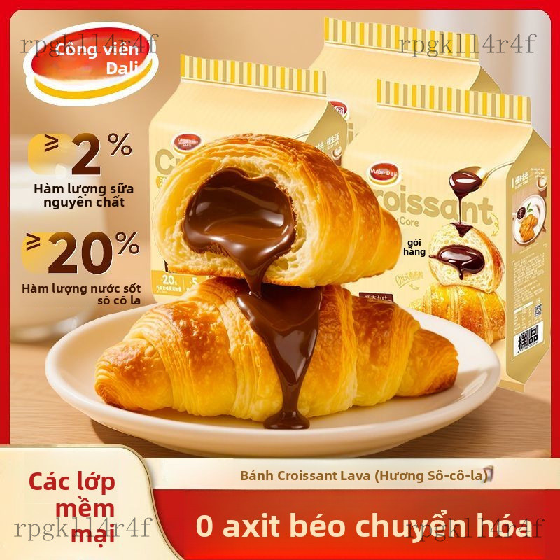 Ăn vặt bữa sáng Bánh sừng bò vị sô cô la nhân kem30Bữa sáng nhẹ với bánh sandwich và bánh sừng bò dà