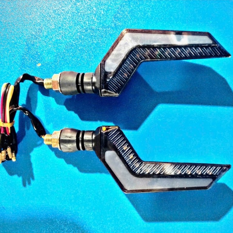 Xi Nhan Chữ Z 12 V Chạy Hiệu Ứng AUDI dùng cho Xe Điện X Men,133S,Xe Máy