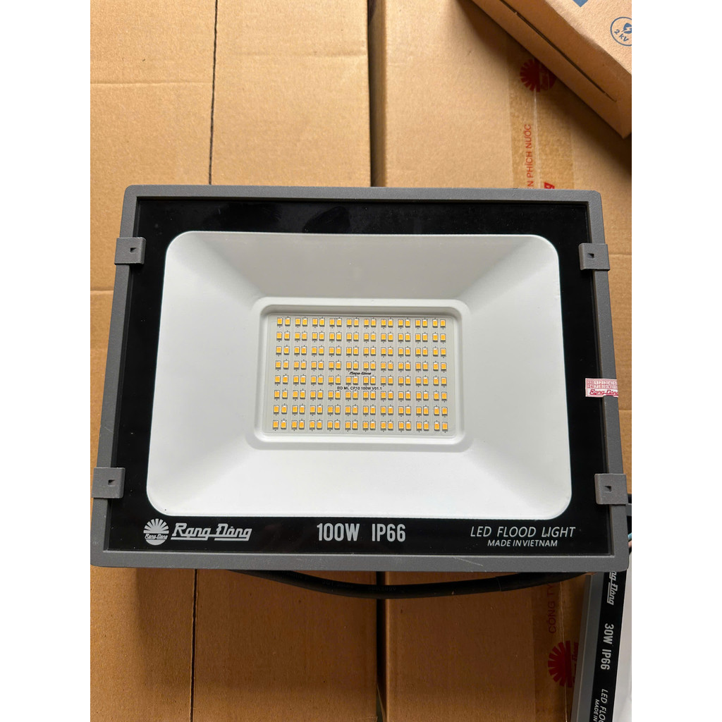 Đèn Pha Led Rạng Đông CP10-CP12 30w-50w-100w Nhôm Đúc Nguyên Khối Chính Hãng BH 2 năm