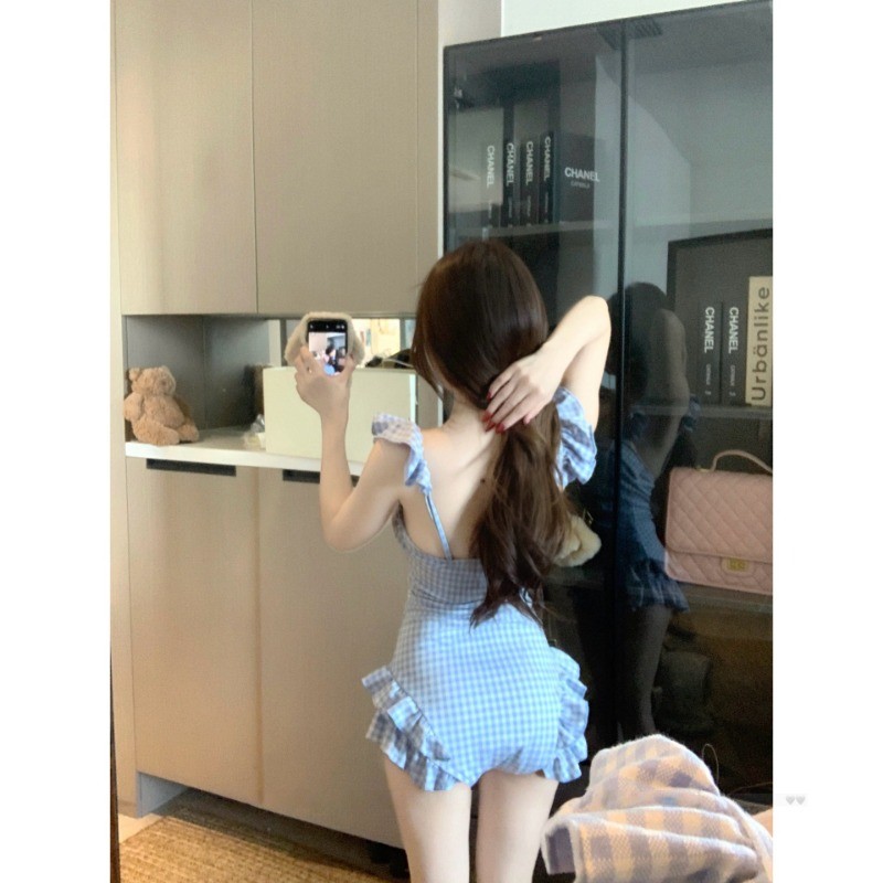 Đồ bơi một mảnh kẻ sọc xanh tươi có xù xì để bơi trong kỳ nghỉ | BigBuy360 - bigbuy360.vn