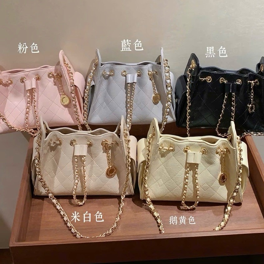Túi FORM MỀM CHIOOO dáng RÚT HỘP charm xu HS388 newww 2026