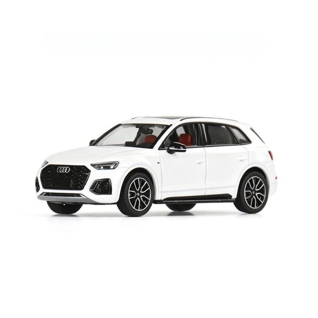 JKM 1: 64 Trắng Q5L Thành Phố SUV Thể Thao Mô Hình Diecast Kim Loại Hiển Thị Xe Mới