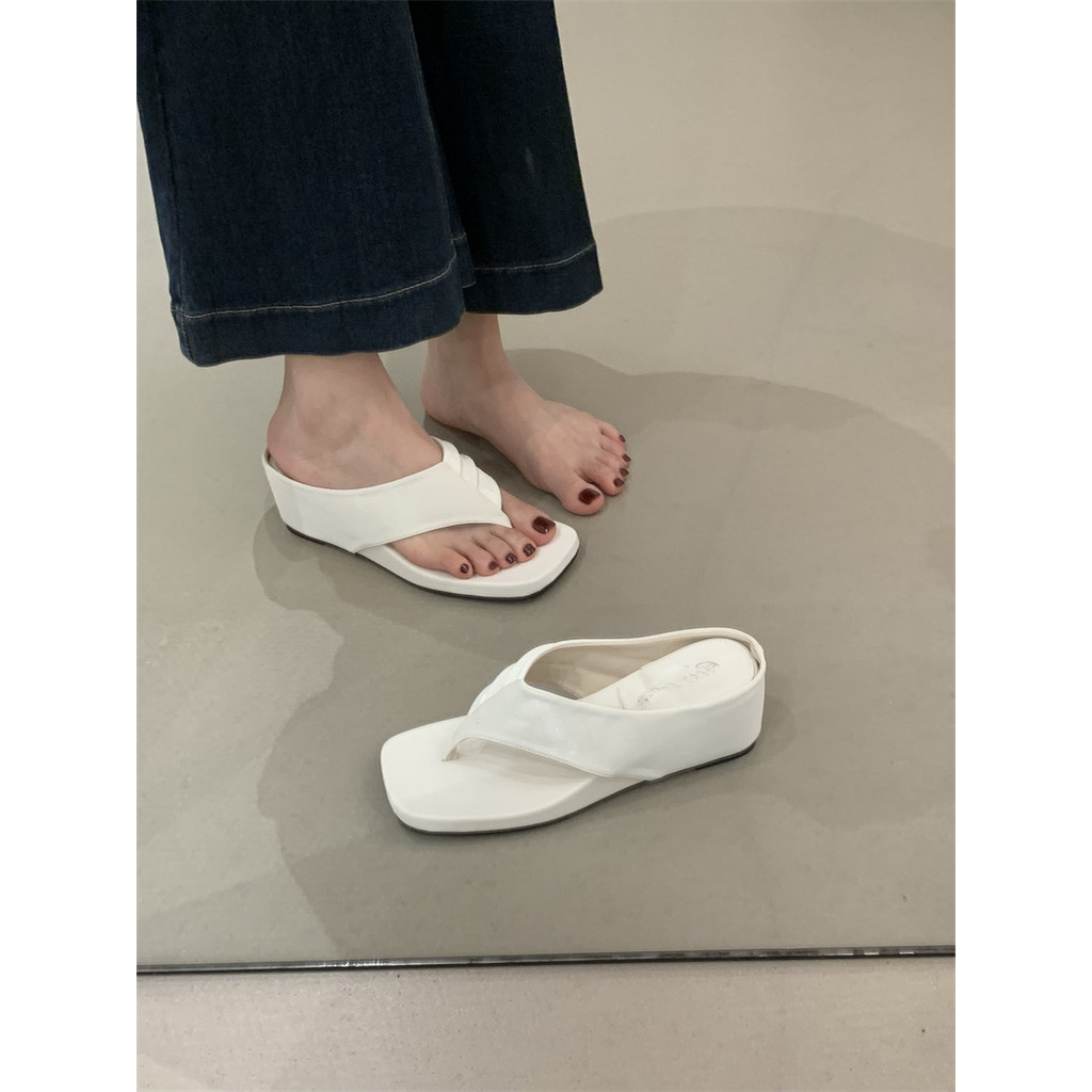 Mùa Hè 2026 Phong Cách Mới Pháp Đơn Giản Mũi Vuông Flip-Flops Nêm Gót Kỳ Nghỉ Flip-Flops Giữa Gót Fl