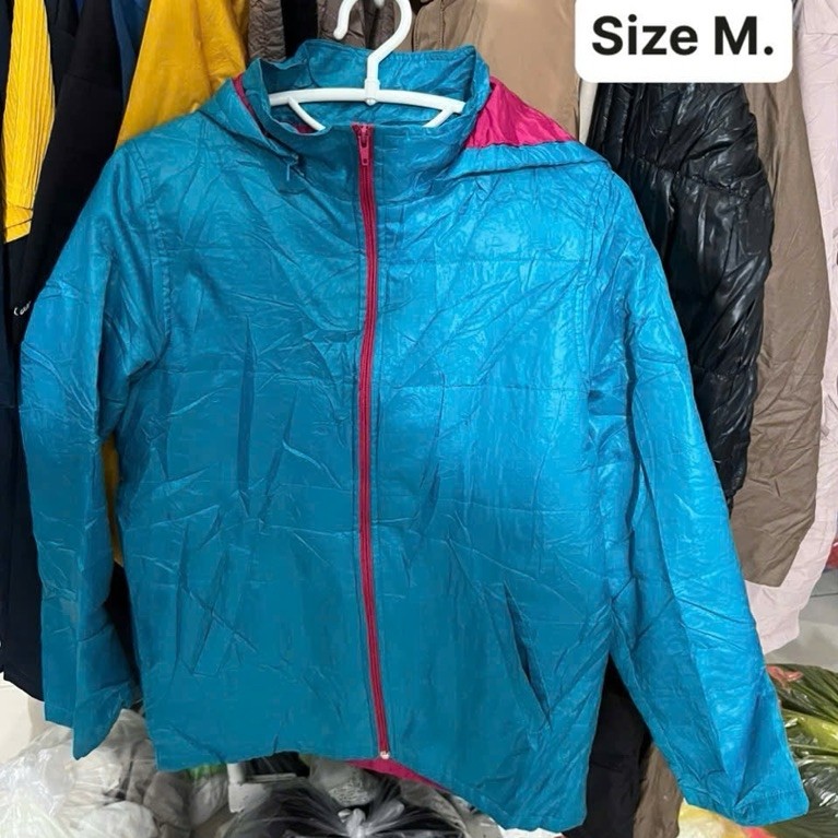 Áo khoác nữ size M. A35.