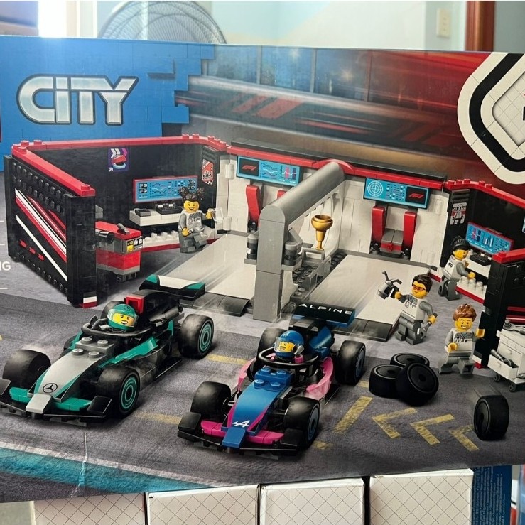 Mô hình City - 60444 - F1 Garage & Mercedes-AMG & Alpine Cars - Lego