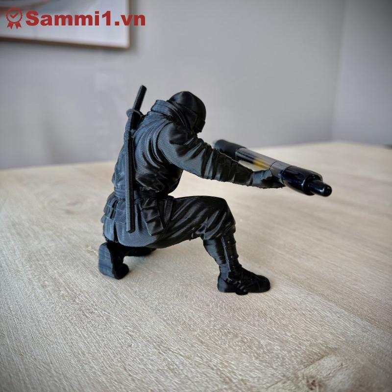 ZK Kneeling Knight Pen Holder: Ninja-Style Armor Desktop Stand Decor VN