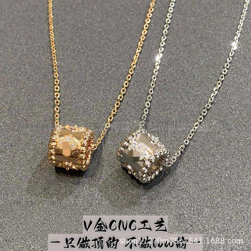 Vòng cổ vạn hoa phiên bản cao V Gold Nữ Mạ dày 18K Vàng Dây chuyền xương đòn thời trang Live 0606s