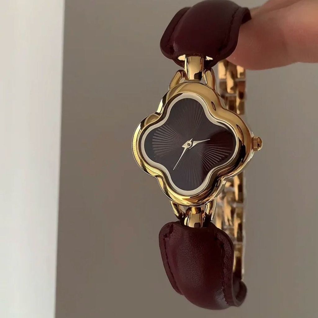 Sáng Tạo Cỏ Ba Lá Bốn Lá Pháp Tính Khí Cao Cấp Phù Hợp Với Angola Đỏ Phong Cách Retro Sống Vòng Tay 