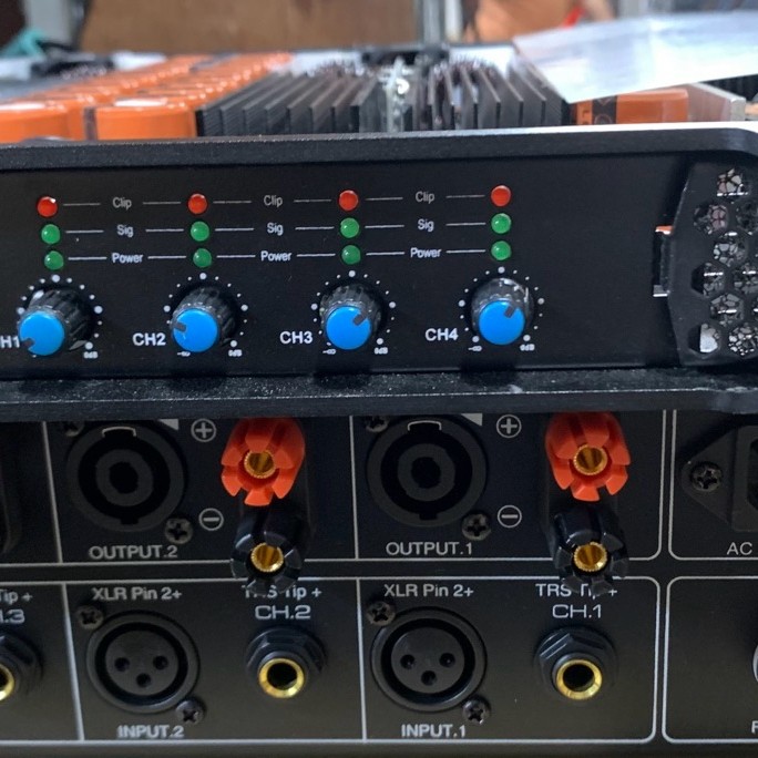 Cục Đẩy 4 Kênh Nguồn Xung. 1U. 1800W/1Kenh