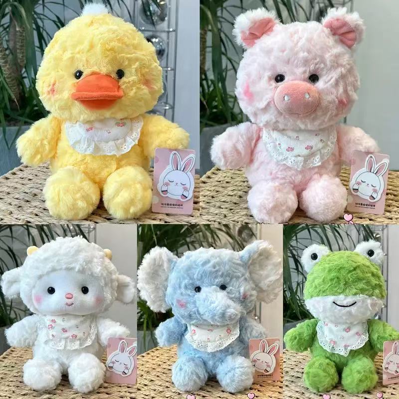 超萌围兜毛绒玩具系列小猪可爱娃娃公仔活动创意玩偶情侣抛洒批发6.2Super Cute Bib Plush Toy Series Piggy Cute Doll Creative Action Fig
