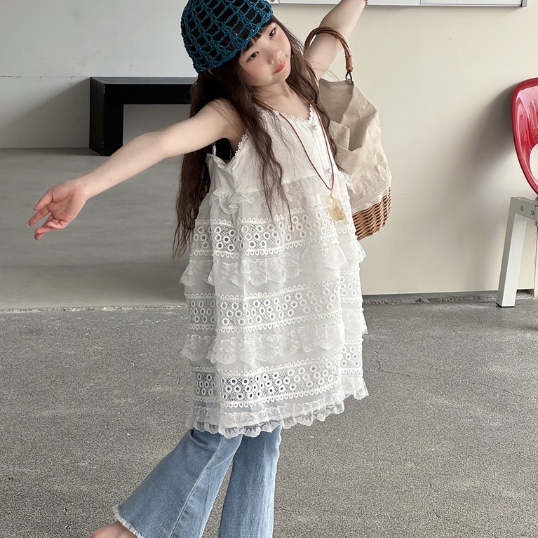 Yu Princess Girls Niche Design Stackable Sling Dress Trẻ em Váy trắng rỗng kiểu Pháp