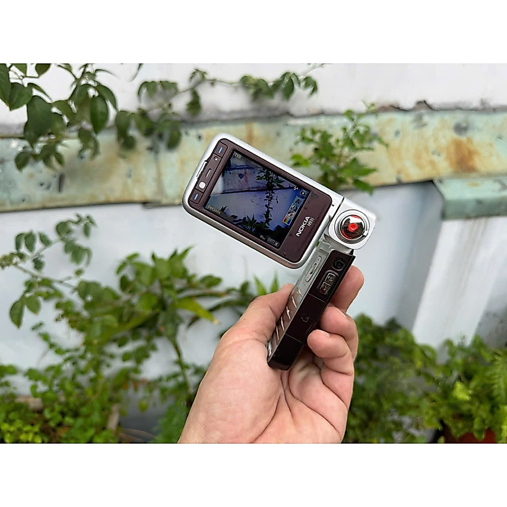 Nokia n93i (4500) nhận mọi sim