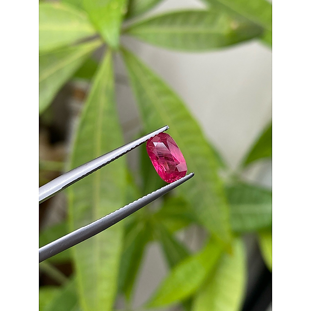 Spinel đỏ hồng