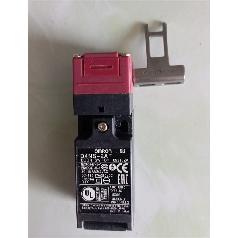 🔹 Công Tắc Cửa An Toàn OMRON D4NS-2AF Chính Hãng
