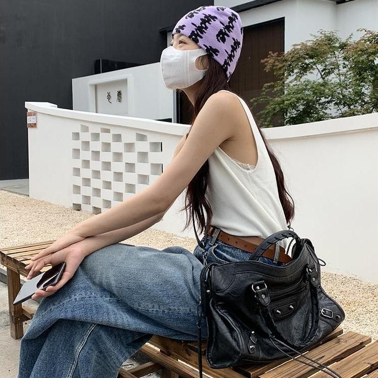 [Tỷ lệ mua lại 50%] Túi xách xe máy đinh tán Paris ABG Hot Girl Túi xách cao cấp Sense Dung tích lớn