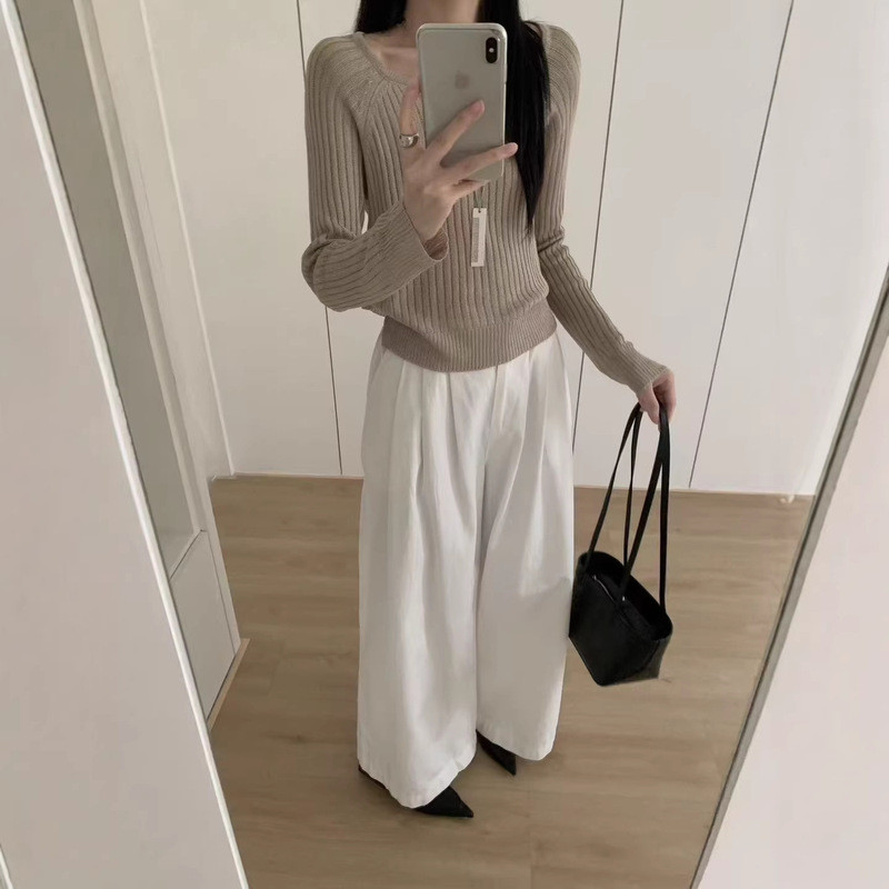 2708 [Cũng là Hexi] Áo len buộc dây ngắn phía trước cổ vuông