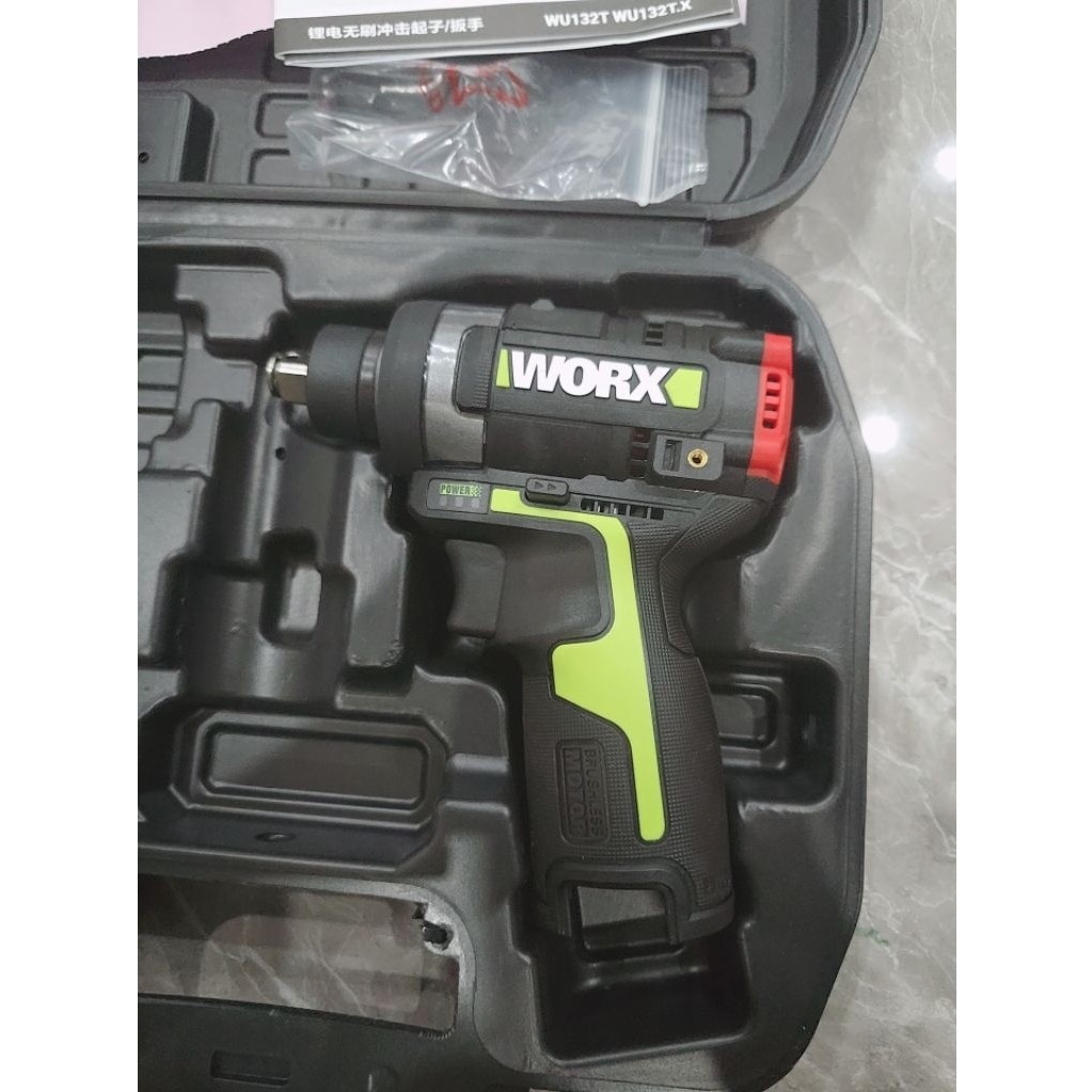 máy vặn vít siết bu lông dùng pin Worx WU132T