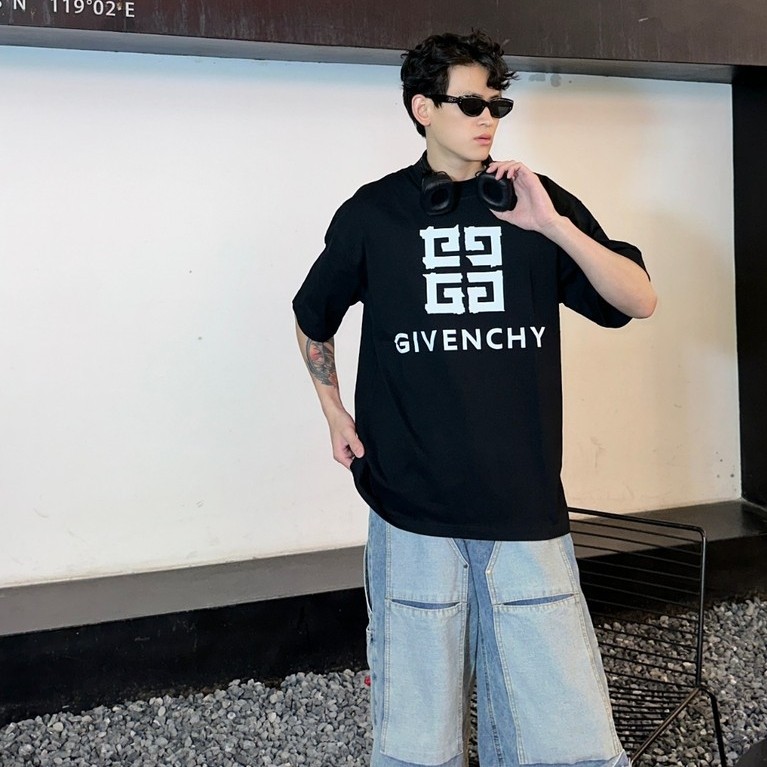 Áo thun ngắn tay in họa tiết Givenchy Givenchy 25SS 4G U5US