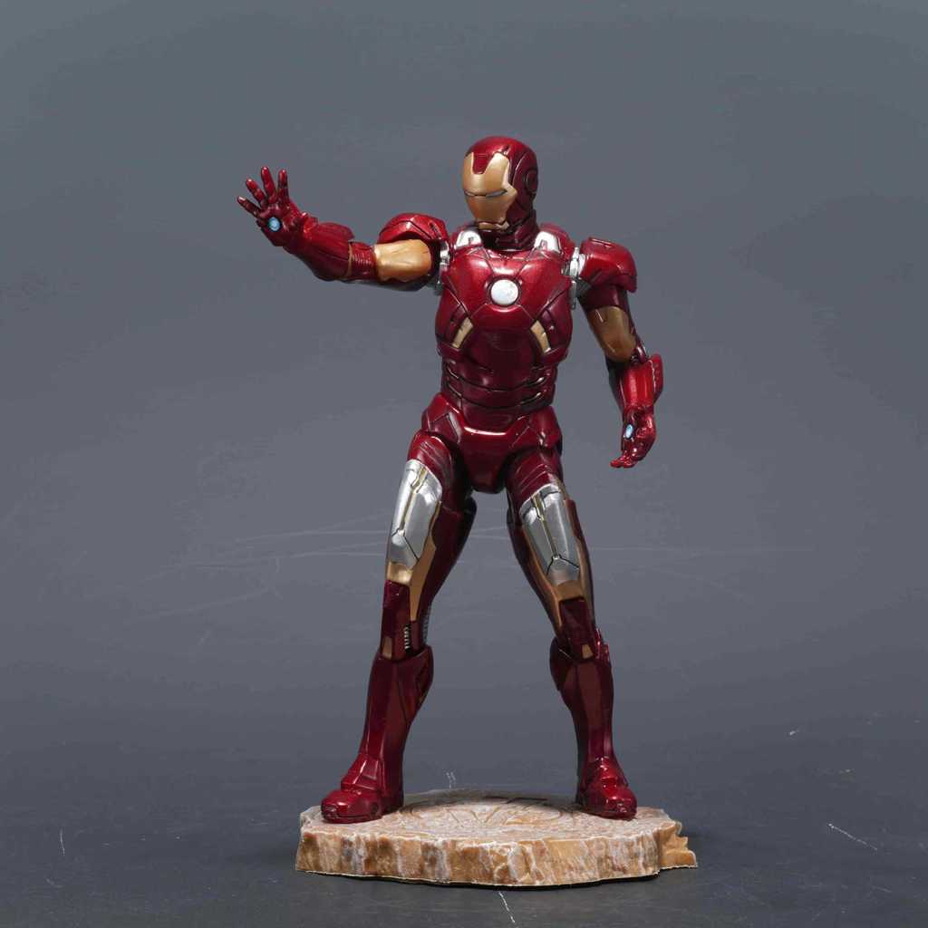 E13U Avengers Marvel Iron Man Black Panther Movie Merchandise Desktop Case Decoration Anime Figure M