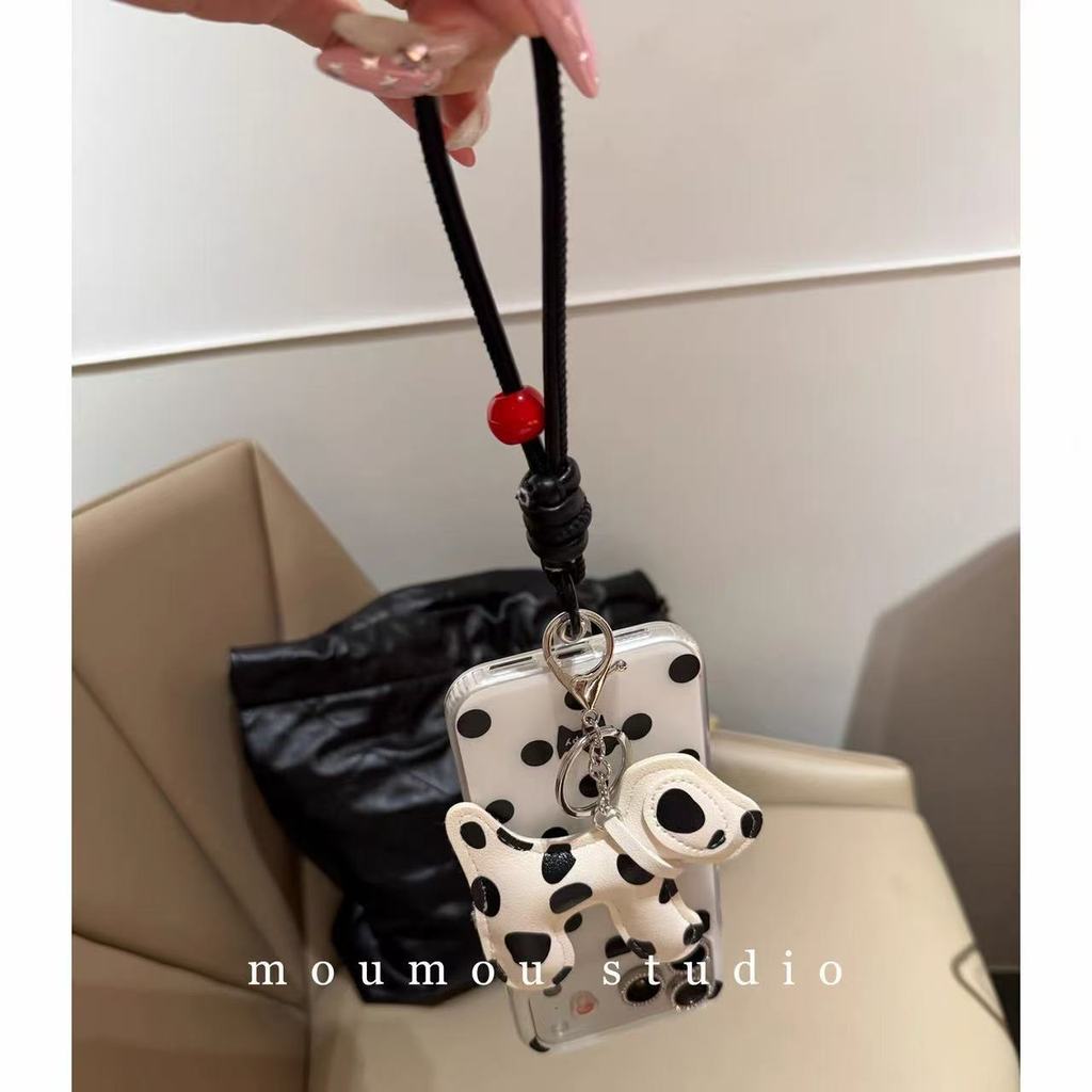 Ins Sweet Cool Spot Dog Dây buộc búp bê Thích hợp cho iPhone17promax16pro Vỏ điện thoại